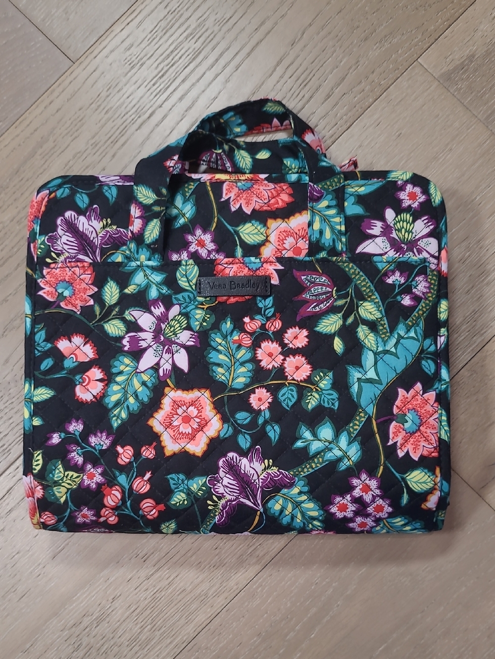 NWOT Vera Bradley Hanging Toiletry Bag Retired Iconic Vines